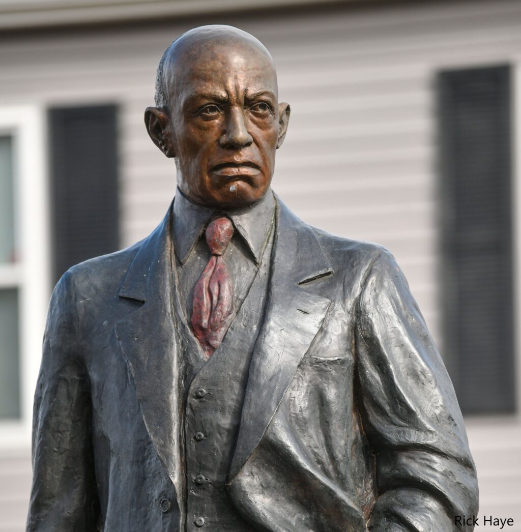 Carter G. Woodson Statue - Cabell-Huntington CVB